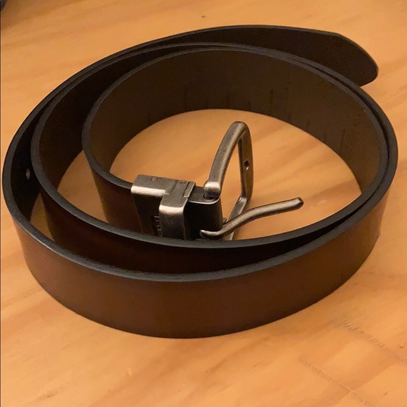 levis cut to fit belt